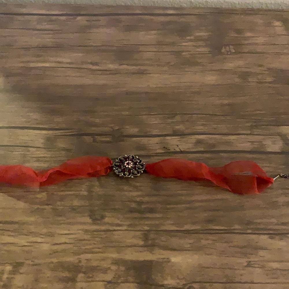 Vintage 90s choker